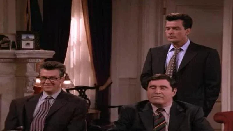 Кадры из сериала Крученый город (1996)