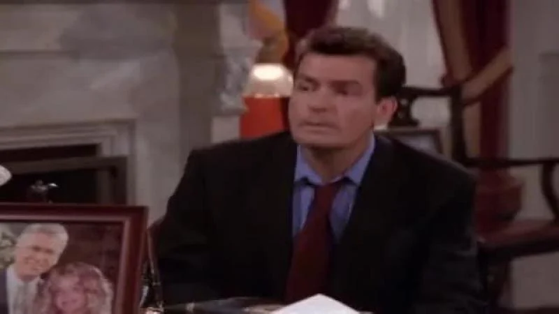 Кадры из сериала Крученый город (1996)